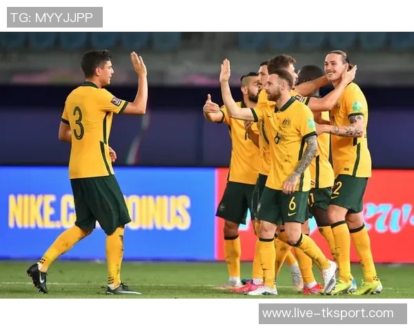 中国与澳大利亚足球比赛精彩直播全程回顾与分析 中国与澳大利亚足球比赛精彩直播全程回顾与分析