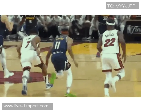 中国男篮精彩对决热火全场回顾与精彩瞬间分析